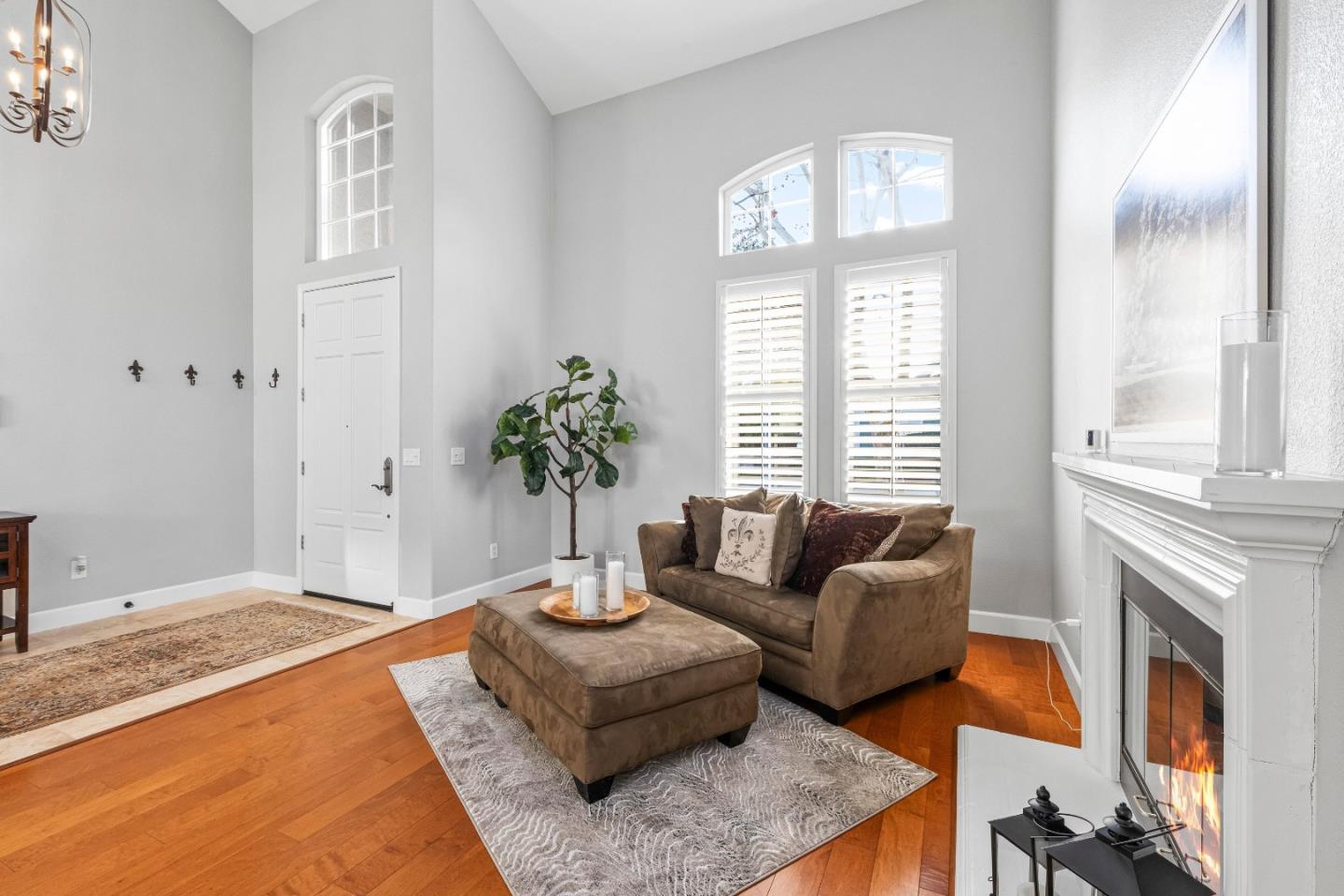 Detail Gallery Image 4 of 50 For 18312 Solano Ct, Morgan Hill,  CA 95037 - 4 Beds | 3 Baths