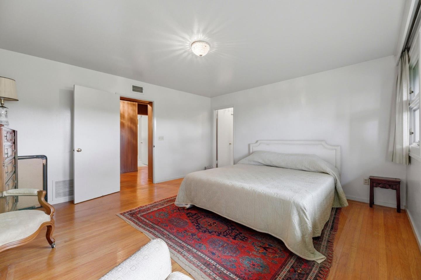 Detail Gallery Image 12 of 46 For 24733 Loma Prieta Ave, Los Gatos,  CA 95033 - 4 Beds | 3/1 Baths