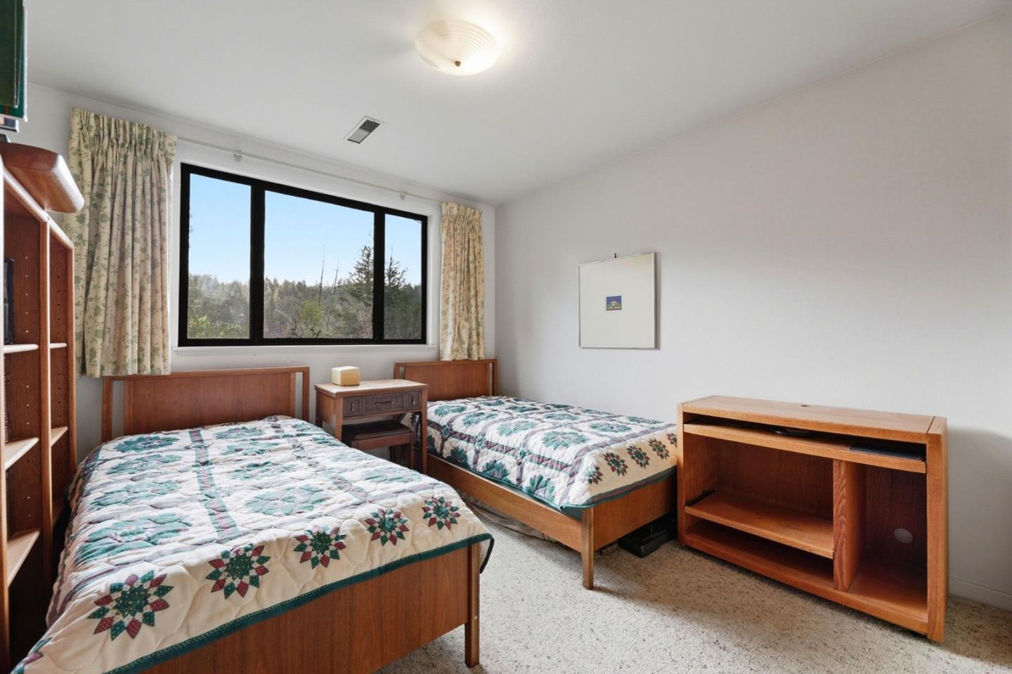 Detail Gallery Image 13 of 46 For 24733 Loma Prieta Ave, Los Gatos,  CA 95033 - 4 Beds | 3/1 Baths