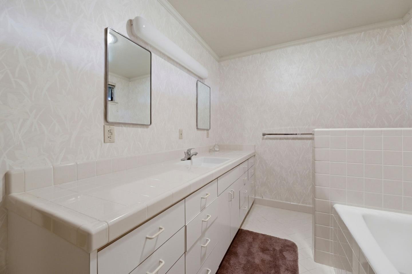 Detail Gallery Image 21 of 46 For 24733 Loma Prieta Ave, Los Gatos,  CA 95033 - 4 Beds | 3/1 Baths