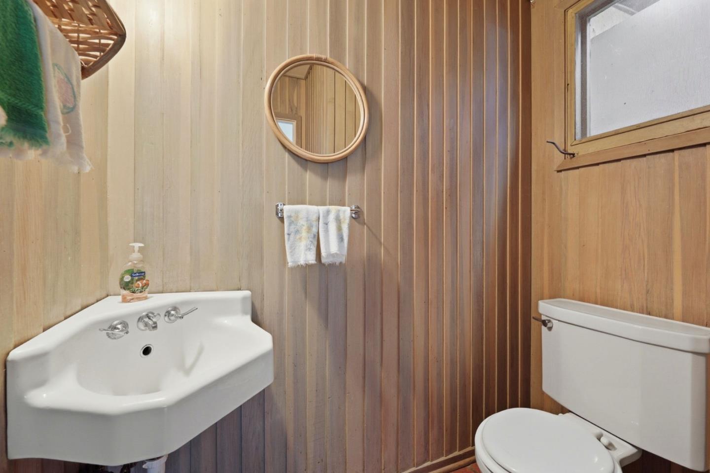 Detail Gallery Image 25 of 46 For 24733 Loma Prieta Ave, Los Gatos,  CA 95033 - 4 Beds | 3/1 Baths