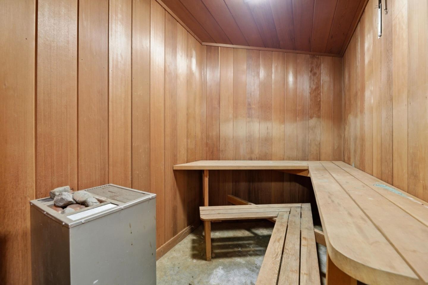 Detail Gallery Image 27 of 46 For 24733 Loma Prieta Ave, Los Gatos,  CA 95033 - 4 Beds | 3/1 Baths