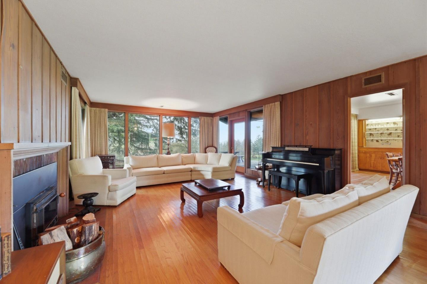 Detail Gallery Image 4 of 46 For 24733 Loma Prieta Ave, Los Gatos,  CA 95033 - 4 Beds | 3/1 Baths