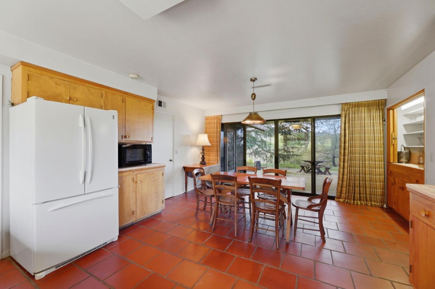 Detail Gallery Image 6 of 46 For 24733 Loma Prieta Ave, Los Gatos,  CA 95033 - 4 Beds | 3/1 Baths