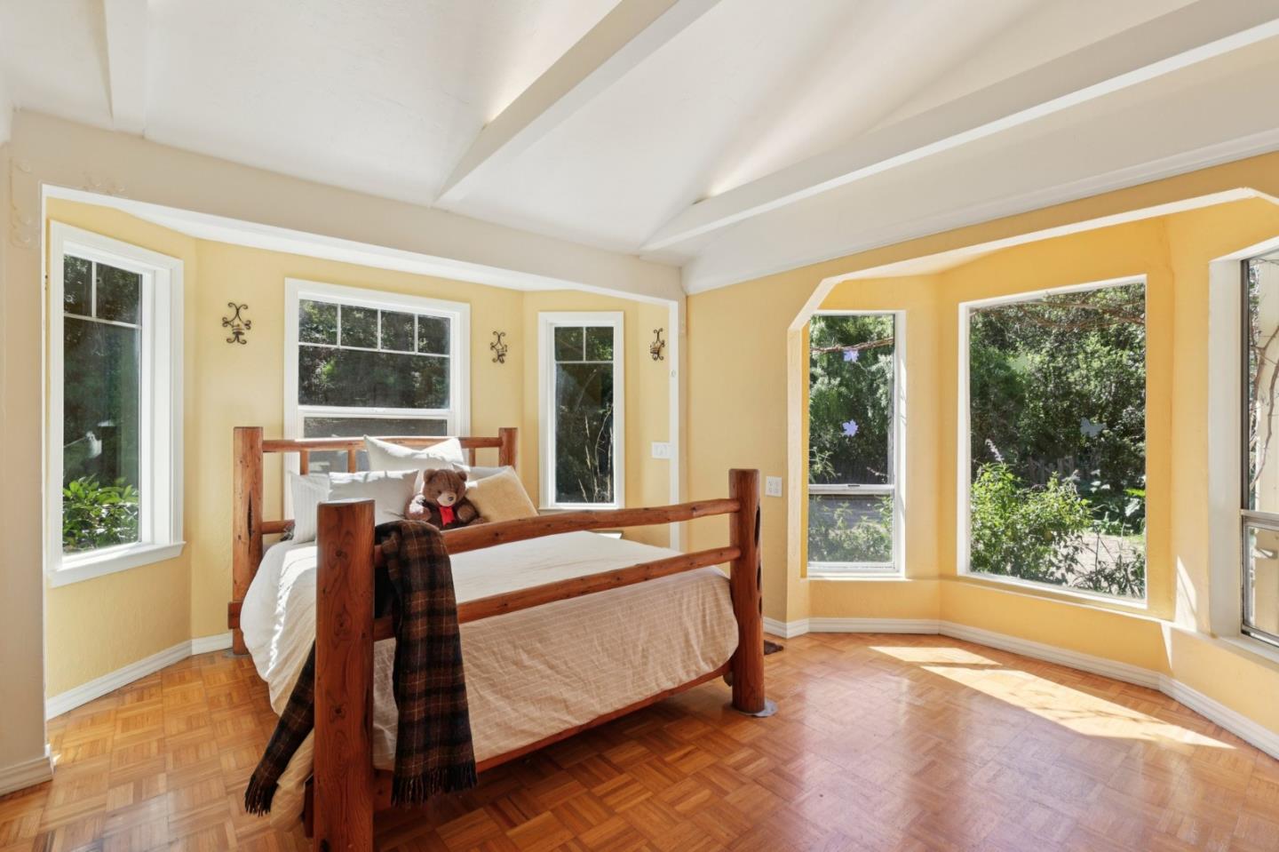 Detail Gallery Image 18 of 57 For 122 Strawberry Canyon Rd, Royal Oaks,  CA 95076 - 3 Beds | 1 Baths