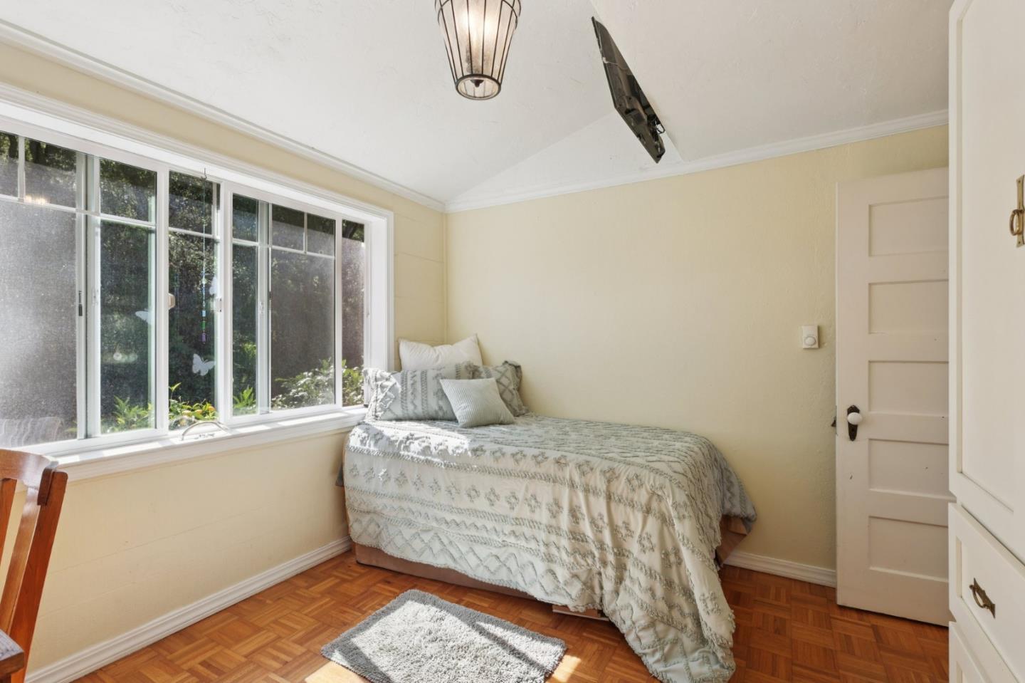 Detail Gallery Image 22 of 57 For 122 Strawberry Canyon Rd, Royal Oaks,  CA 95076 - 3 Beds | 1 Baths