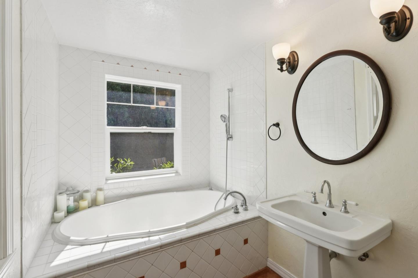 Detail Gallery Image 28 of 57 For 122 Strawberry Canyon Rd, Royal Oaks,  CA 95076 - 3 Beds | 1 Baths