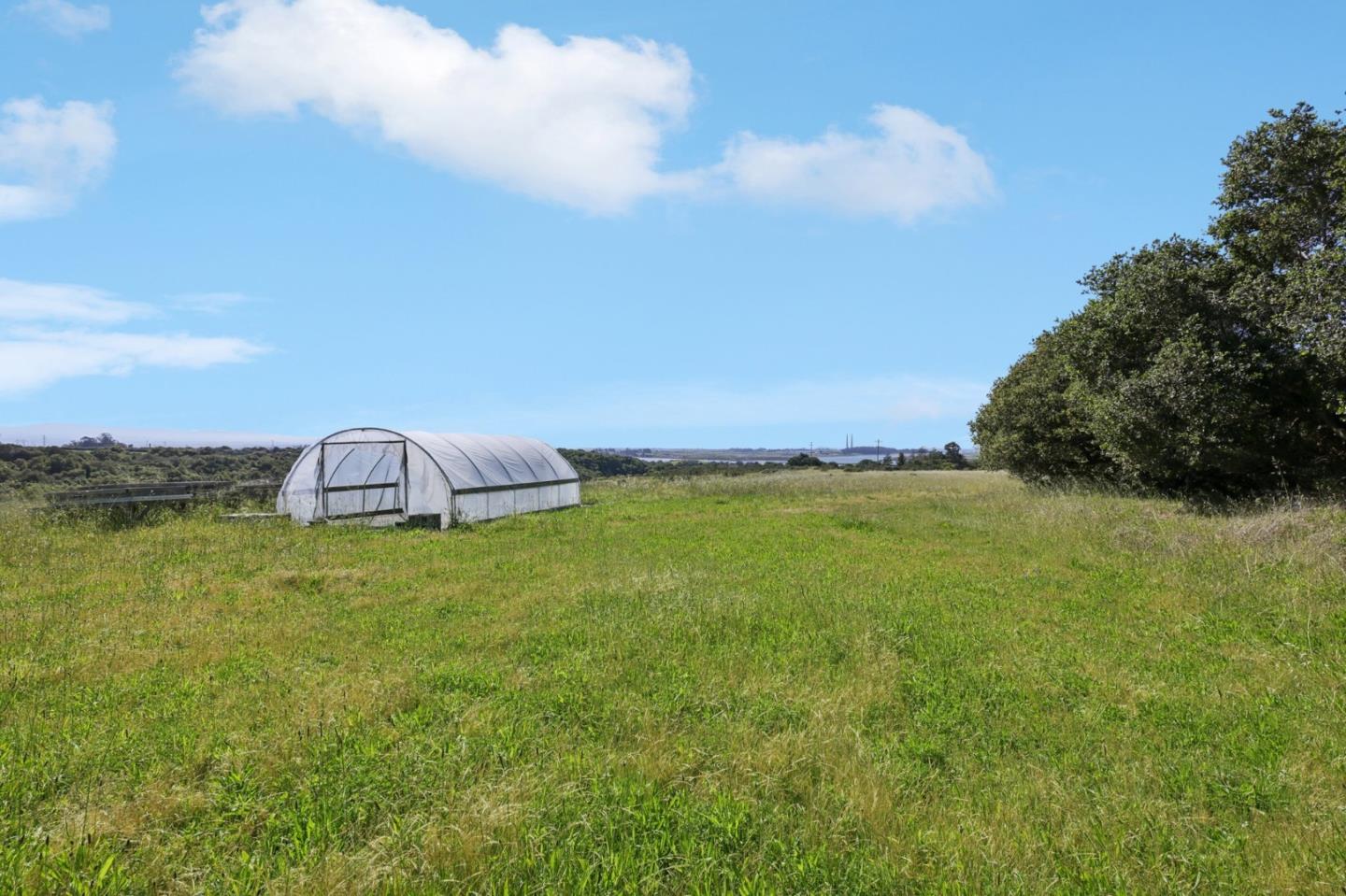 Detail Gallery Image 40 of 57 For 122 Strawberry Canyon Rd, Royal Oaks,  CA 95076 - 3 Beds | 1 Baths