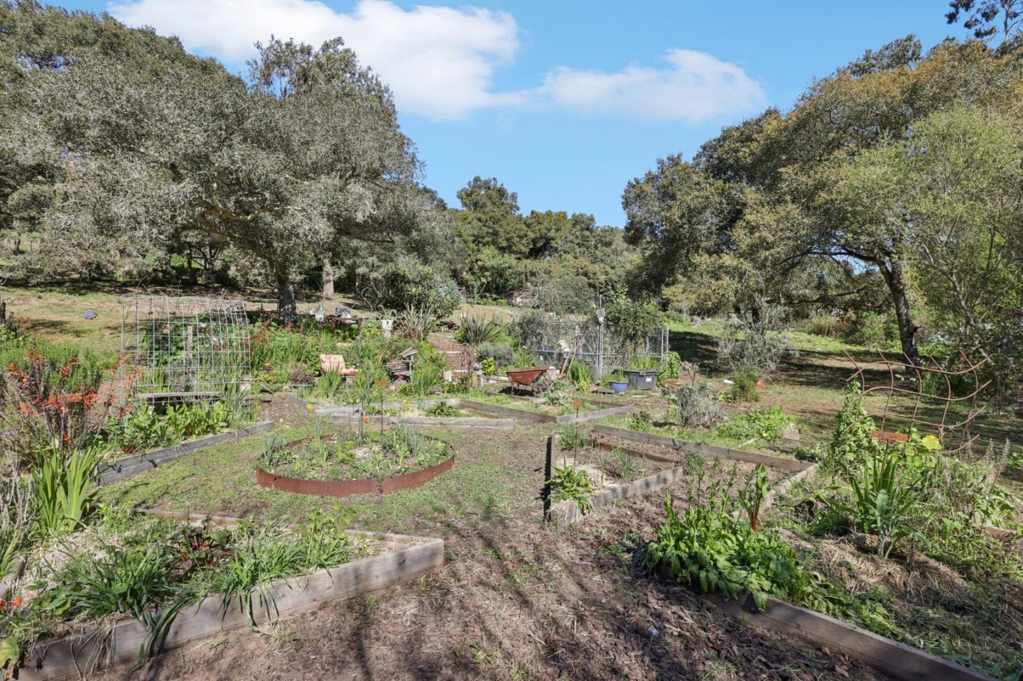 Detail Gallery Image 43 of 57 For 122 Strawberry Canyon Rd, Royal Oaks,  CA 95076 - 3 Beds | 1 Baths