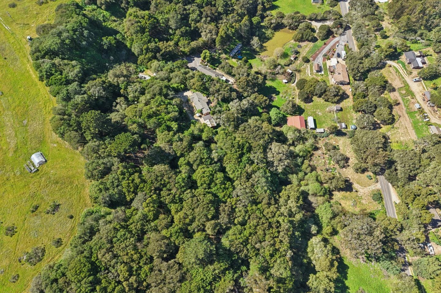 Detail Gallery Image 47 of 57 For 122 Strawberry Canyon Rd, Royal Oaks,  CA 95076 - 3 Beds | 1 Baths