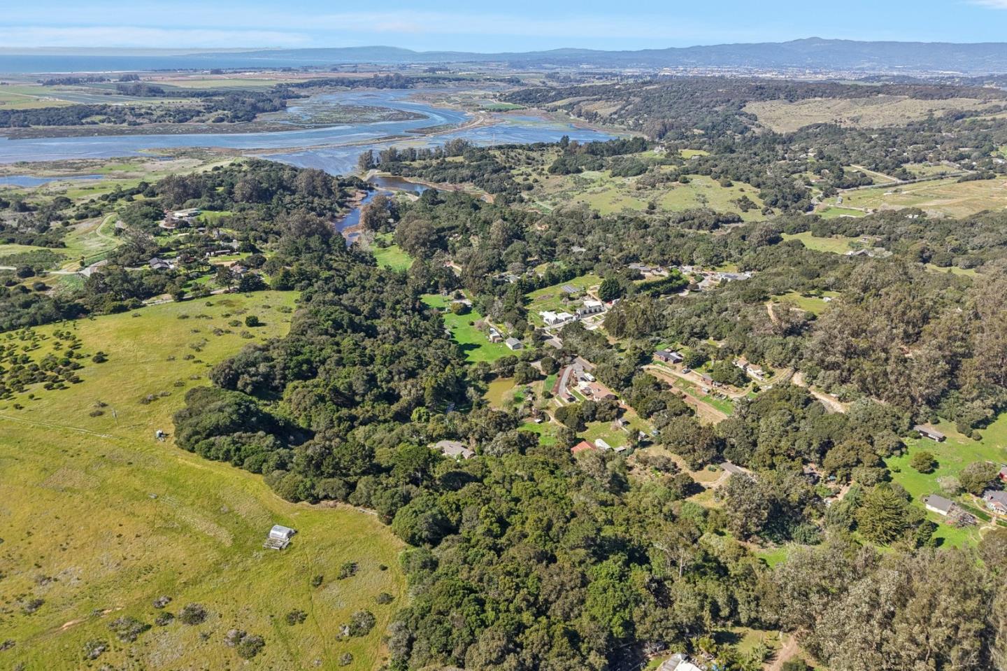 Detail Gallery Image 48 of 57 For 122 Strawberry Canyon Rd, Royal Oaks,  CA 95076 - 3 Beds | 1 Baths