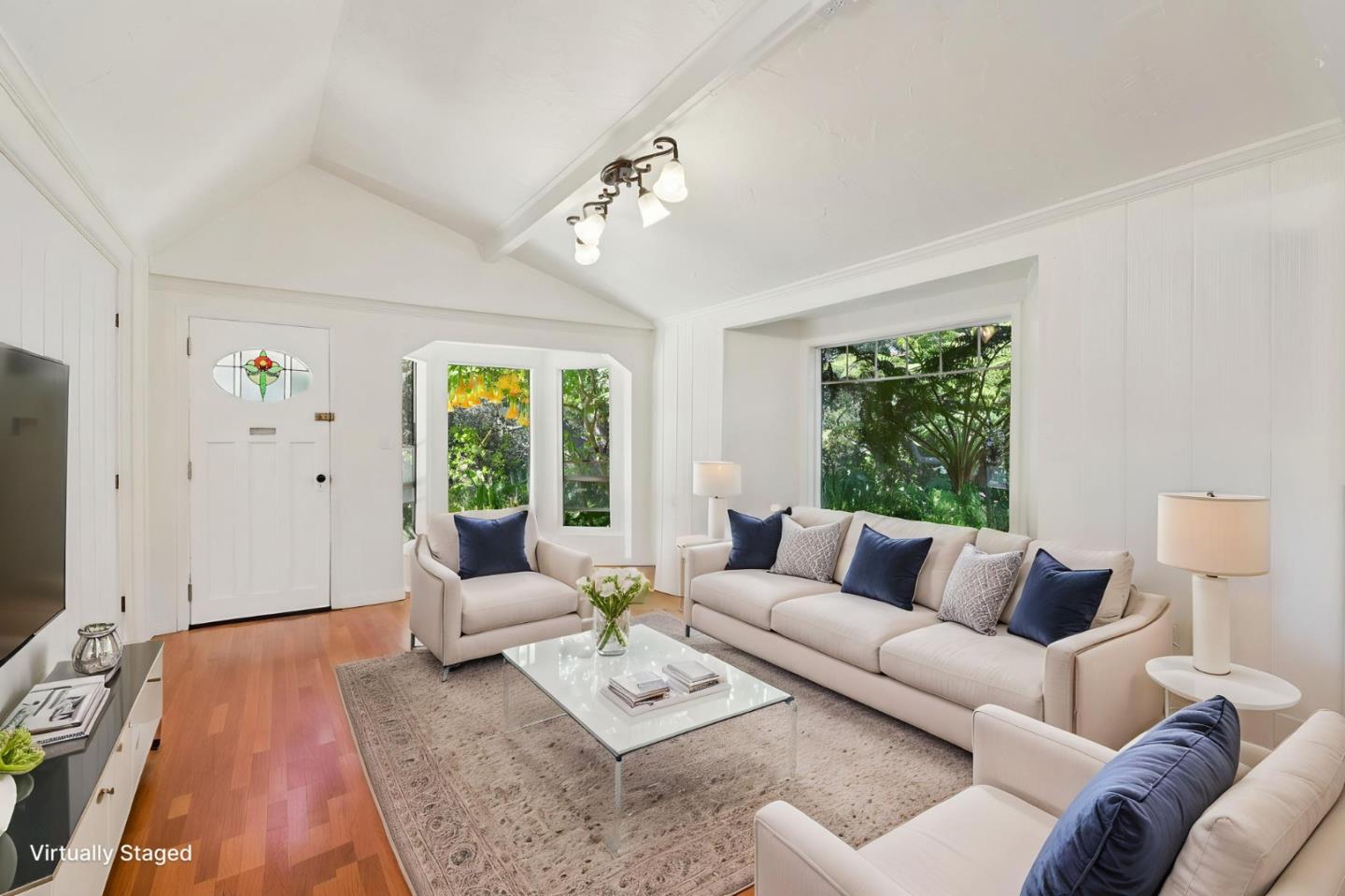 Detail Gallery Image 5 of 57 For 122 Strawberry Canyon Rd, Royal Oaks,  CA 95076 - 3 Beds | 1 Baths