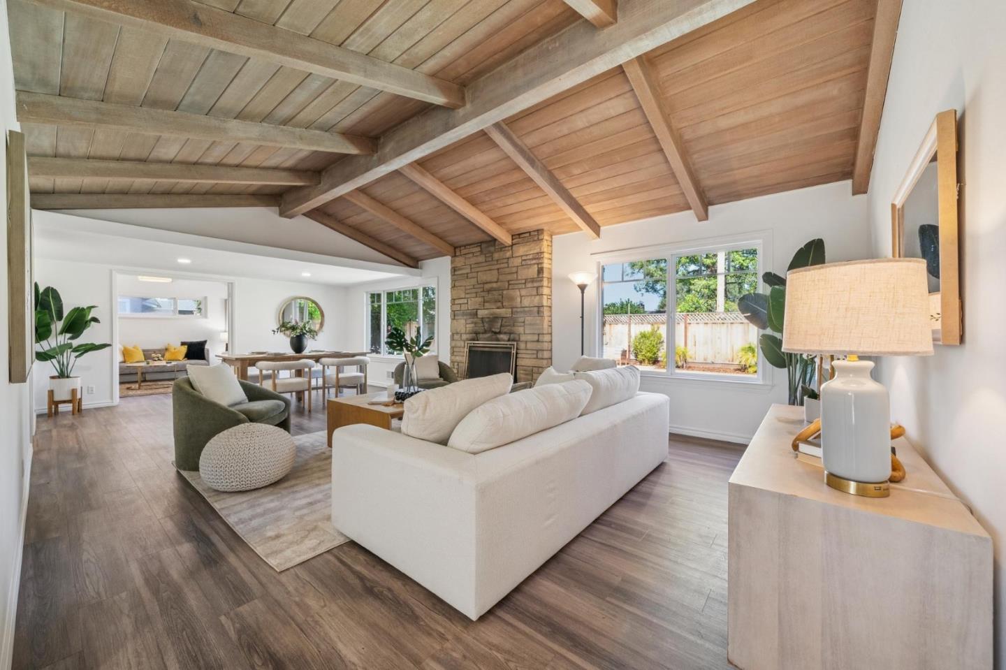 Detail Gallery Image 4 of 22 For 18855 Aspesi Dr, Saratoga,  CA 95070 - 3 Beds | 2/1 Baths