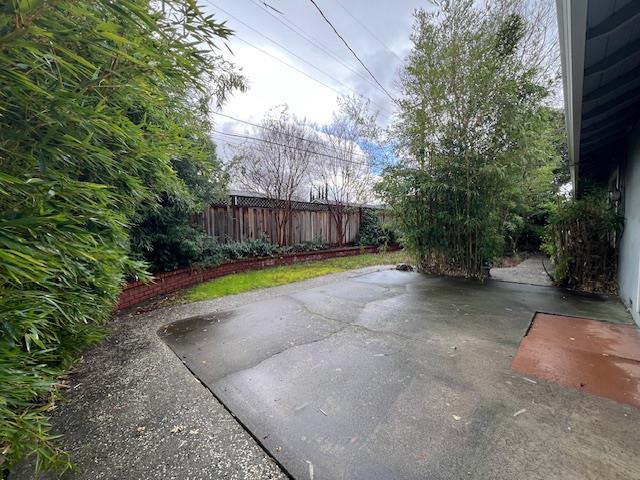 Detail Gallery Image 7 of 9 For 1520 Willowdale Dr, San Jose,  CA 95118 - 4 Beds | 2 Baths