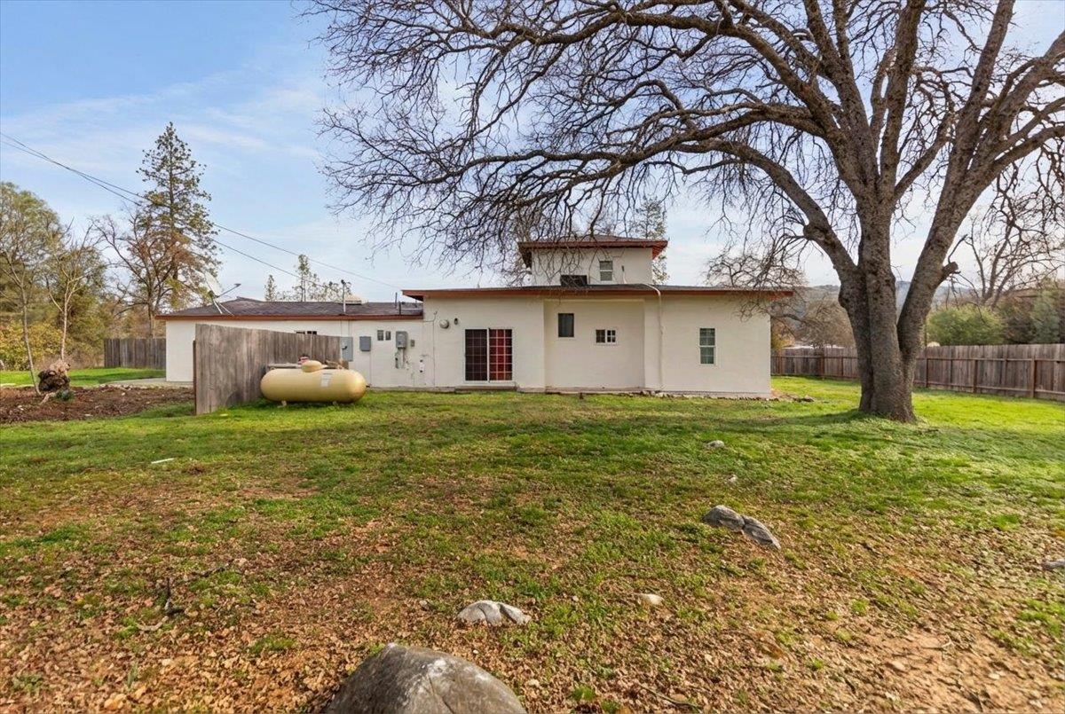 Detail Gallery Image 2 of 35 For 11240 Highway 49, Columbia,  CA 95310 - 6 Beds | 4 Baths