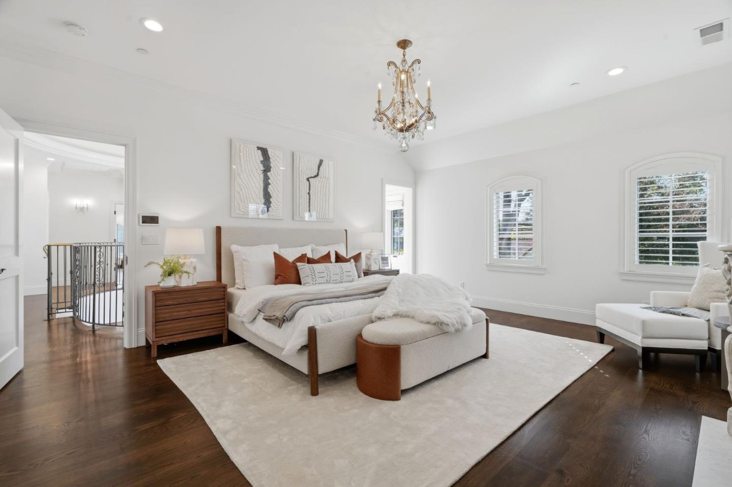 Detail Gallery Image 23 of 69 For 1501 Bryant St, Palo Alto,  CA 94301 - 5 Beds | 5/3 Baths