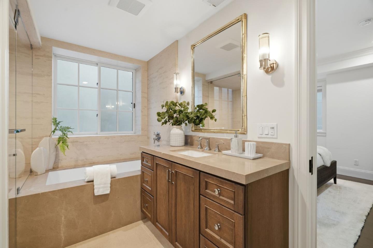 Detail Gallery Image 38 of 69 For 1501 Bryant St, Palo Alto,  CA 94301 - 5 Beds | 5/3 Baths