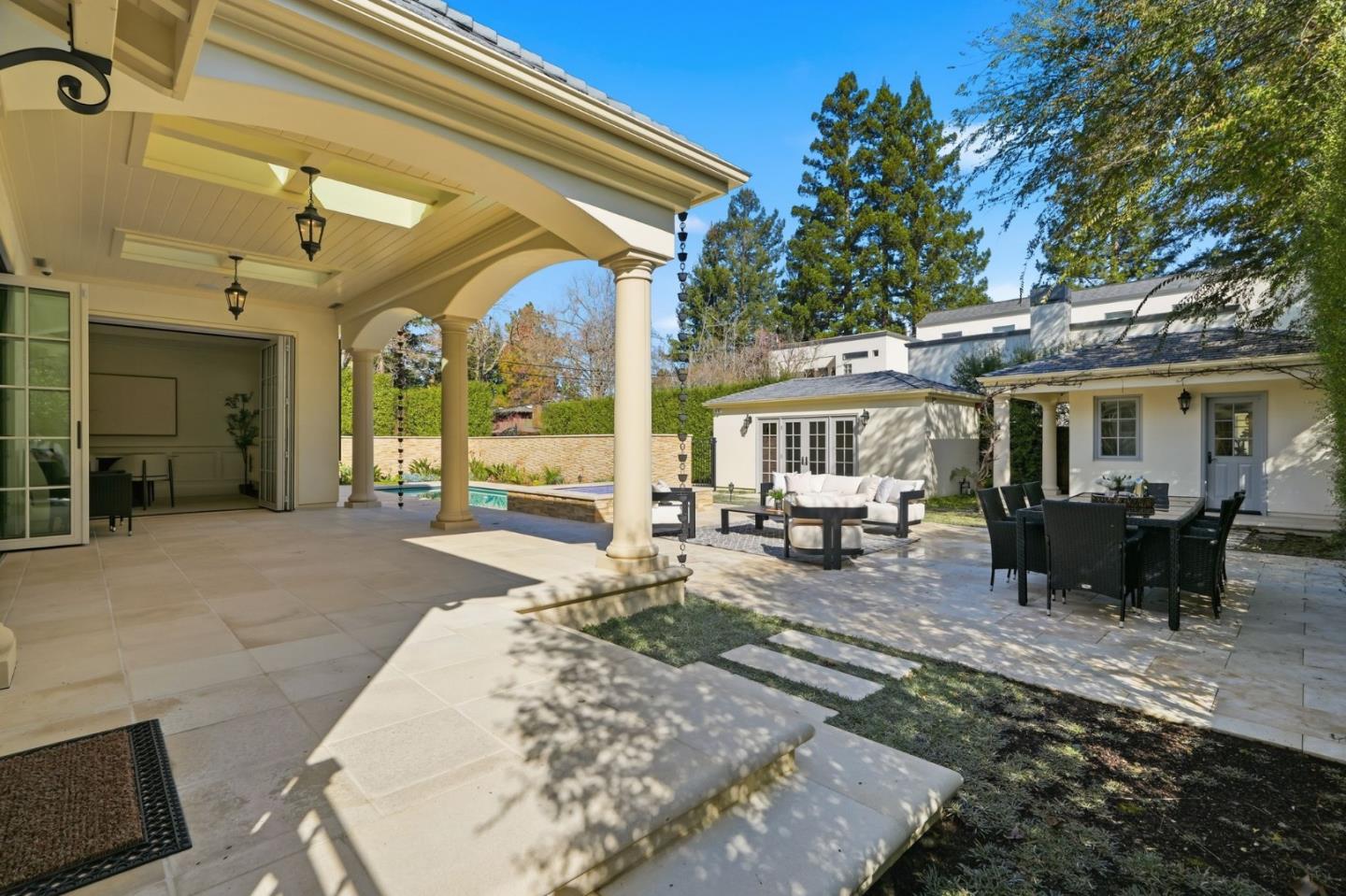 Detail Gallery Image 43 of 69 For 1501 Bryant St, Palo Alto,  CA 94301 - 5 Beds | 5/3 Baths