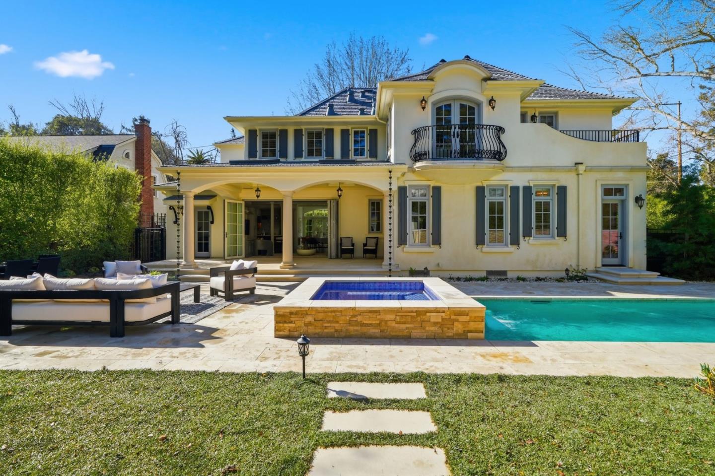 Detail Gallery Image 48 of 69 For 1501 Bryant St, Palo Alto,  CA 94301 - 5 Beds | 5/3 Baths