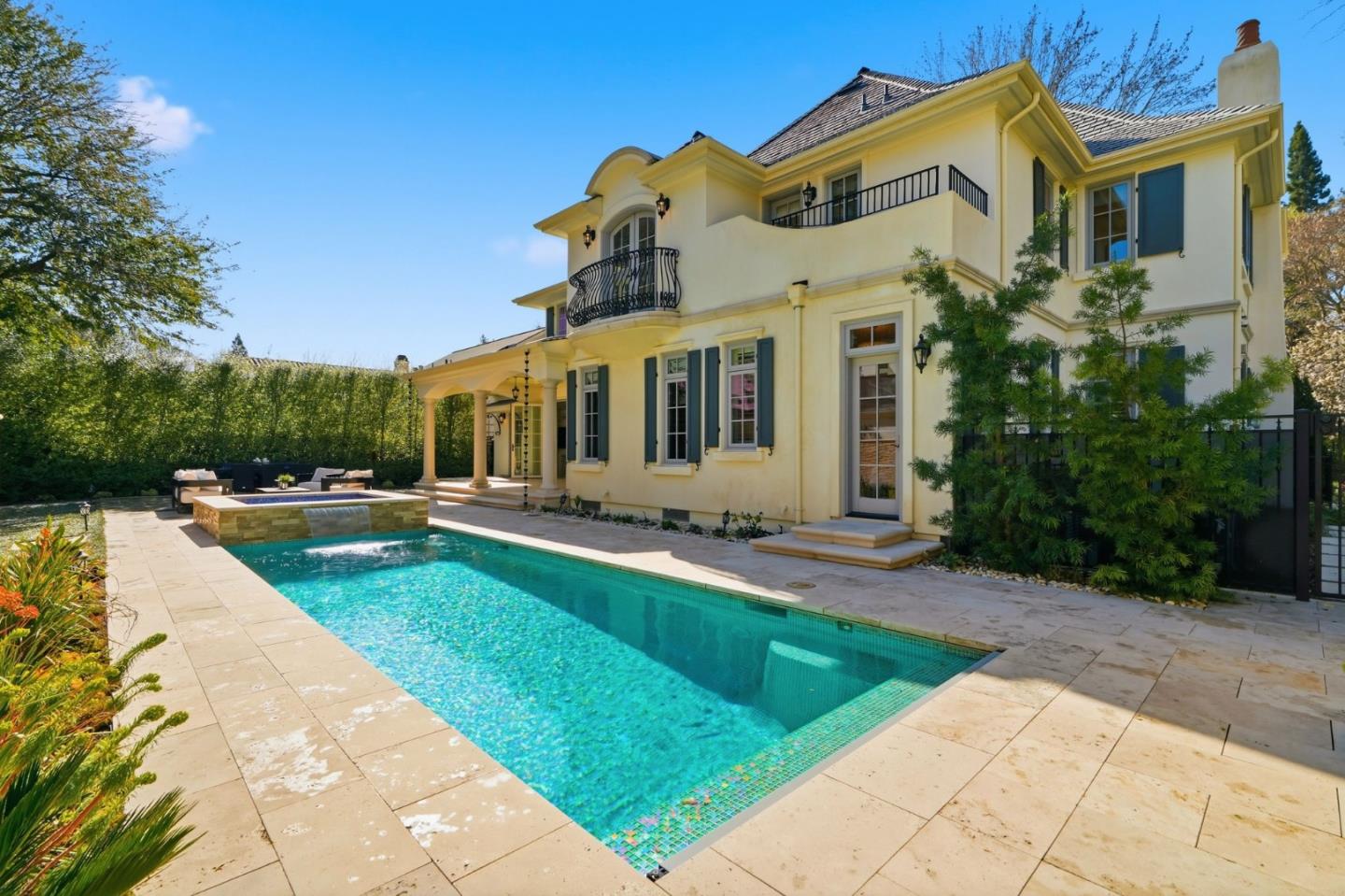 Detail Gallery Image 51 of 69 For 1501 Bryant St, Palo Alto,  CA 94301 - 5 Beds | 5/3 Baths