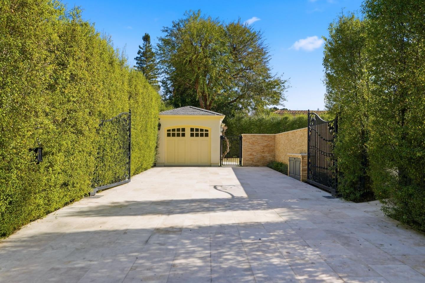 Detail Gallery Image 56 of 69 For 1501 Bryant St, Palo Alto,  CA 94301 - 5 Beds | 5/3 Baths