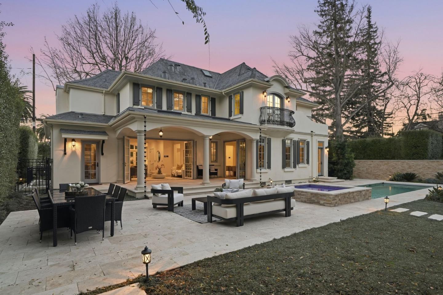 Detail Gallery Image 59 of 69 For 1501 Bryant St, Palo Alto,  CA 94301 - 5 Beds | 5/3 Baths