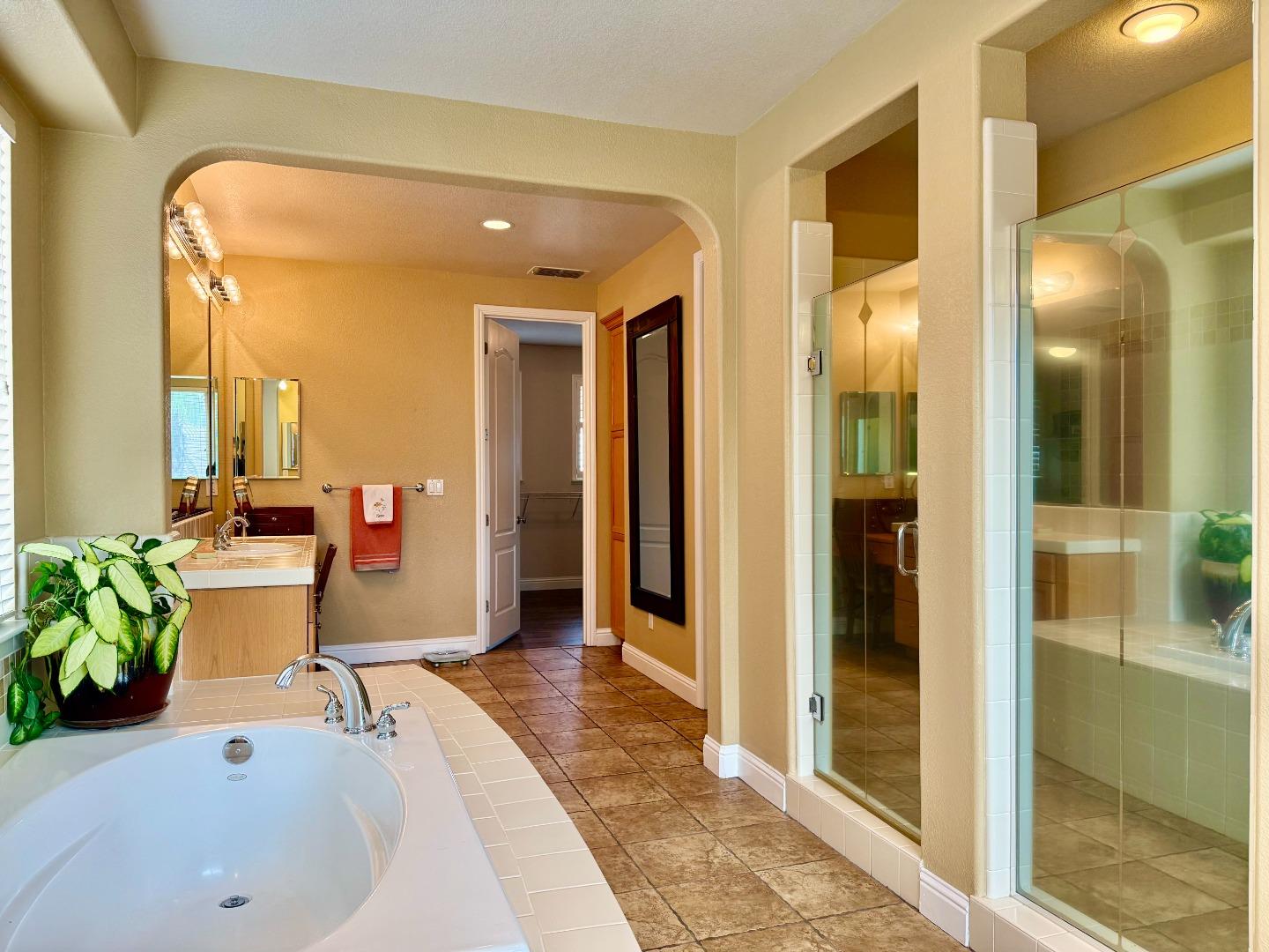 Detail Gallery Image 14 of 26 For 9510 Pinehurst Dr, Roseville,  CA 95747 - 4 Beds | 3/1 Baths