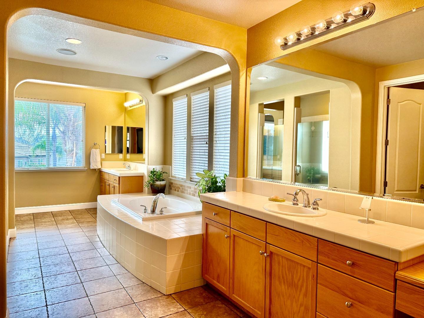 Detail Gallery Image 15 of 26 For 9510 Pinehurst Dr, Roseville,  CA 95747 - 4 Beds | 3/1 Baths