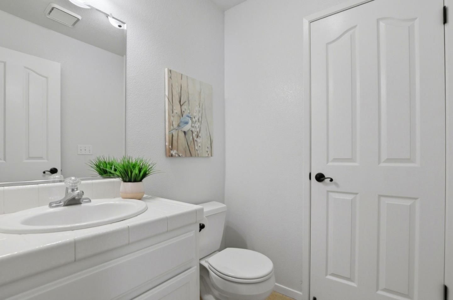 Detail Gallery Image 13 of 39 For 2191 Spruce Dr, Hollister,  CA 95023 - 4 Beds | 2 Baths