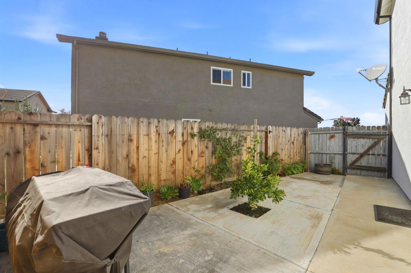 Detail Gallery Image 37 of 39 For 2191 Spruce Dr, Hollister,  CA 95023 - 4 Beds | 2 Baths