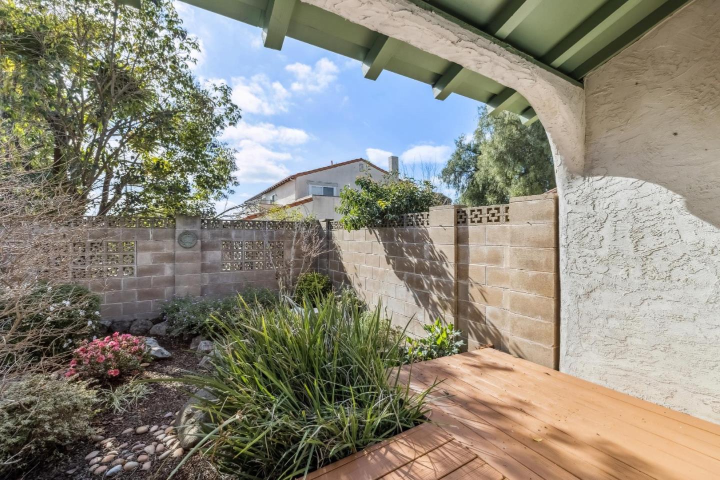 Detail Gallery Image 10 of 43 For 4845 Los Arboles Pl, Fremont,  CA 94536 - 2 Beds | 2 Baths