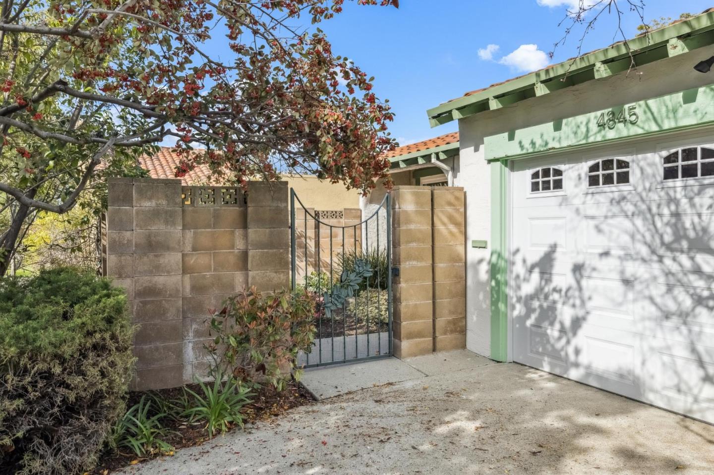 Detail Gallery Image 31 of 43 For 4845 Los Arboles Pl, Fremont,  CA 94536 - 2 Beds | 2 Baths