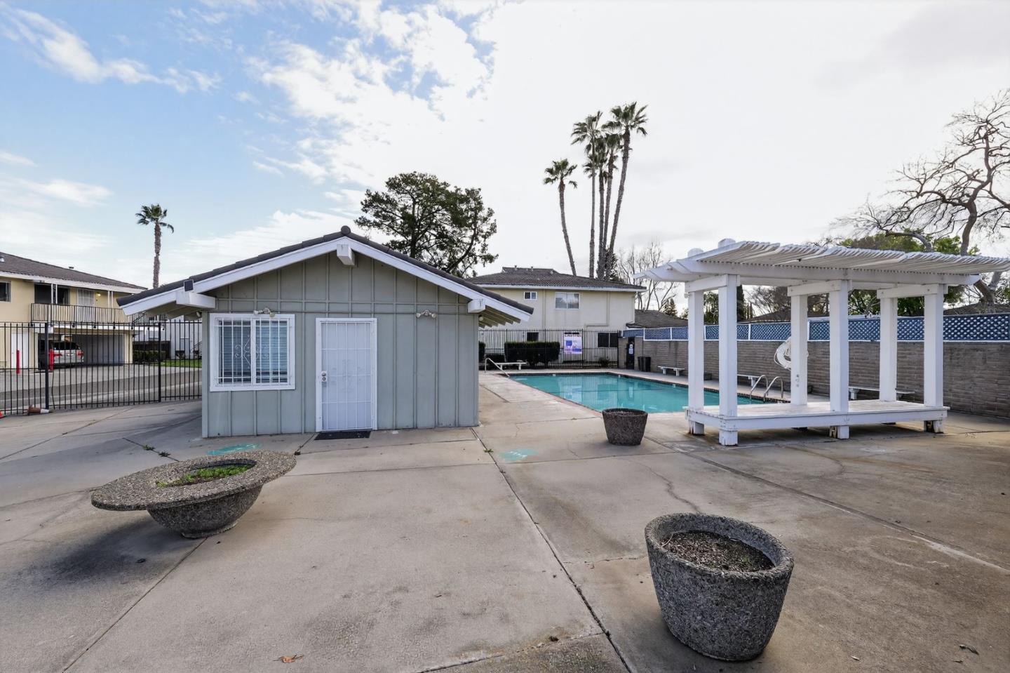 Detail Gallery Image 9 of 43 For 792 Warring #3,  San Jose,  CA 95123 - 2 Beds | 1 Baths