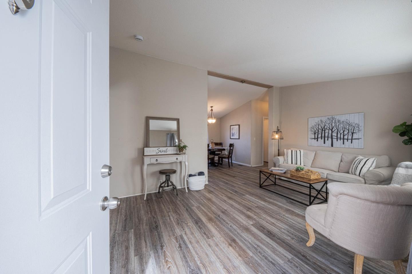 Detail Gallery Image 3 of 31 For 1206 La Salle Ave #7,  Seaside,  CA 93955 - 3 Beds | 2 Baths