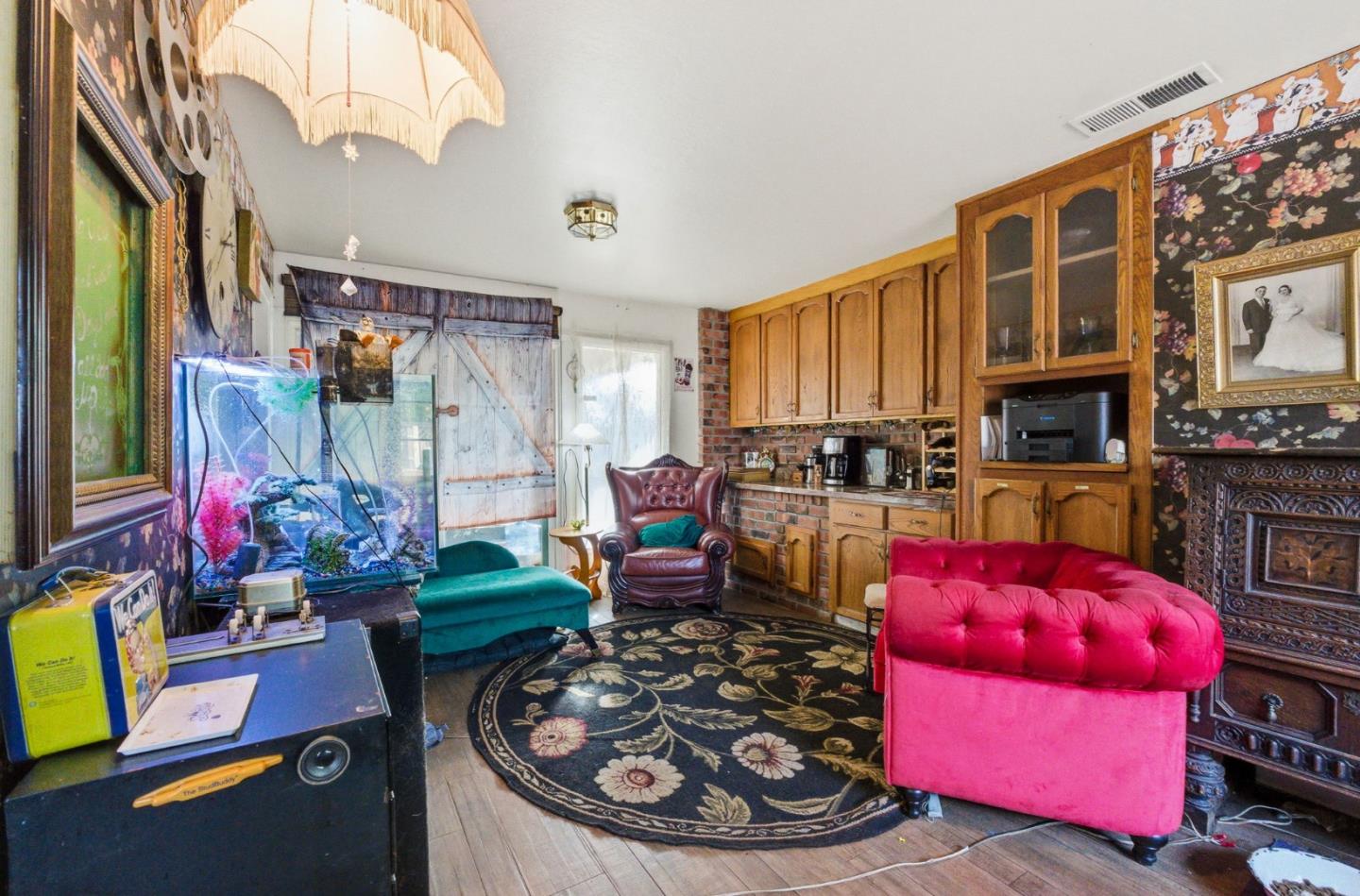 Detail Gallery Image 7 of 14 For 7821 Santa Theresa Dr, Gilroy,  CA 95020 - 3 Beds | 2/1 Baths