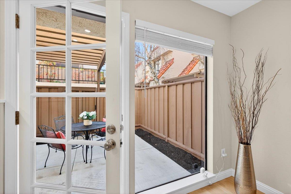 Detail Gallery Image 13 of 31 For 582 Pimlico Court, Walnut Creek,  CA 94597 - 2 Beds | 2/1 Baths