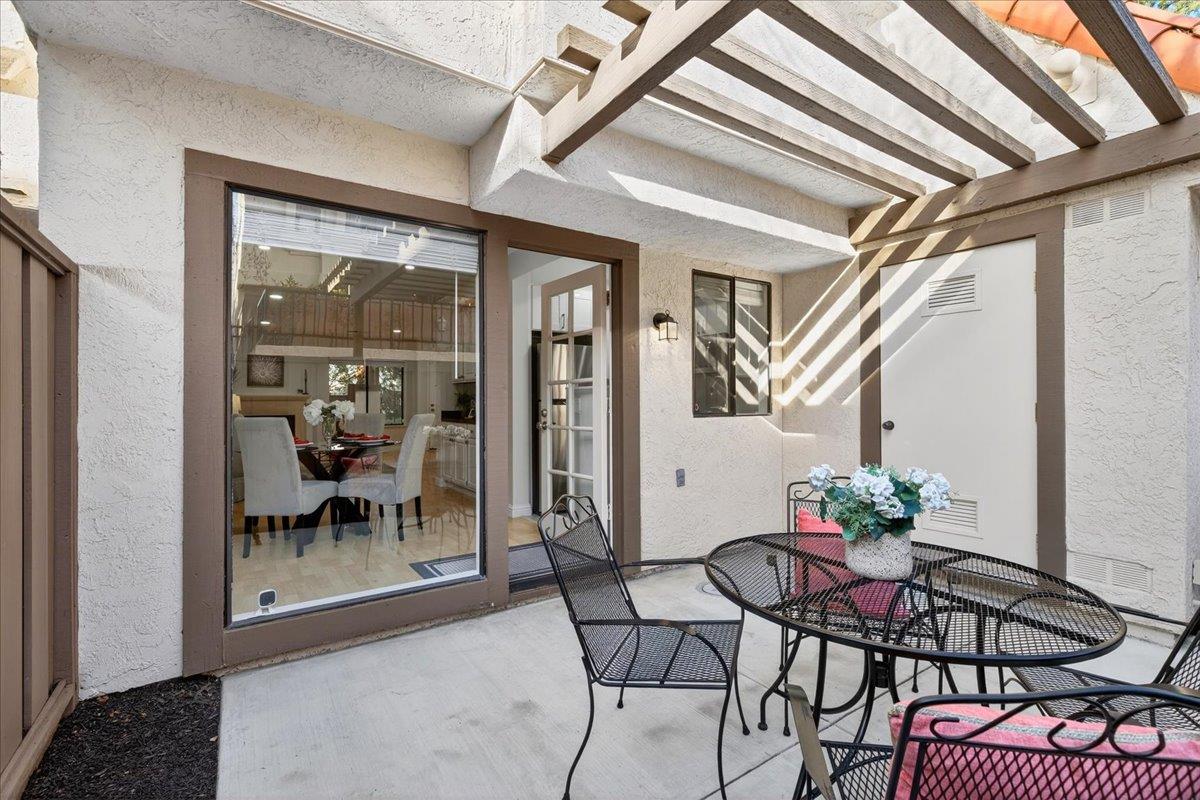 Detail Gallery Image 15 of 31 For 582 Pimlico Court, Walnut Creek,  CA 94597 - 2 Beds | 2/1 Baths