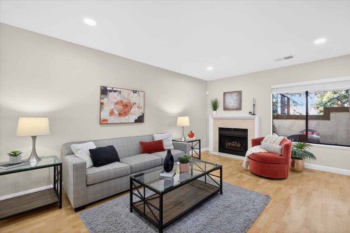 Detail Gallery Image 6 of 31 For 582 Pimlico Court, Walnut Creek,  CA 94597 - 2 Beds | 2/1 Baths