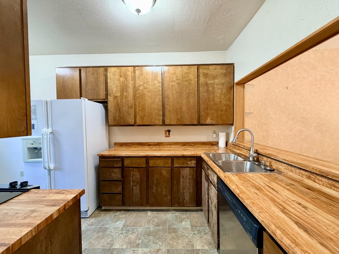 Detail Gallery Image 12 of 40 For 170 Marylinn Dr, Milpitas,  CA 95035 - 2 Beds | 2/1 Baths