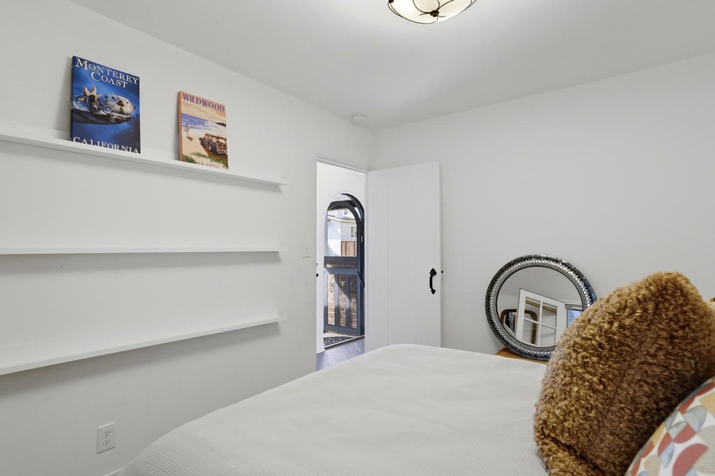 Detail Gallery Image 15 of 31 For 115 1st St, Pacific Grove,  CA 93950 - 2 Beds | 2 Baths