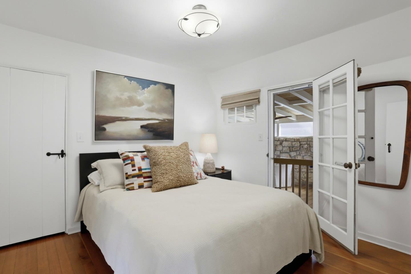 Detail Gallery Image 16 of 31 For 115 1st St, Pacific Grove,  CA 93950 - 2 Beds | 2 Baths