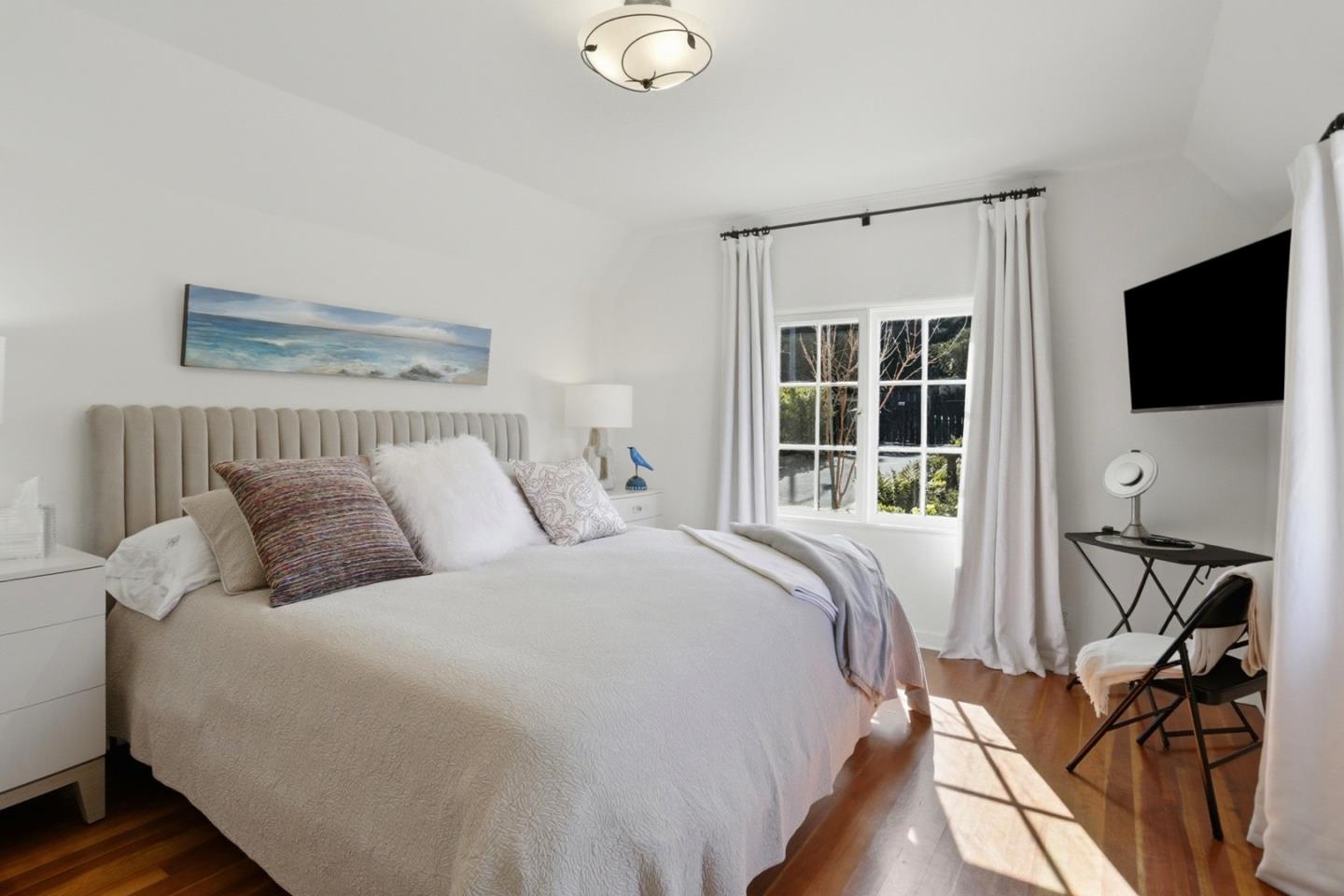 Detail Gallery Image 17 of 31 For 115 1st St, Pacific Grove,  CA 93950 - 2 Beds | 2 Baths