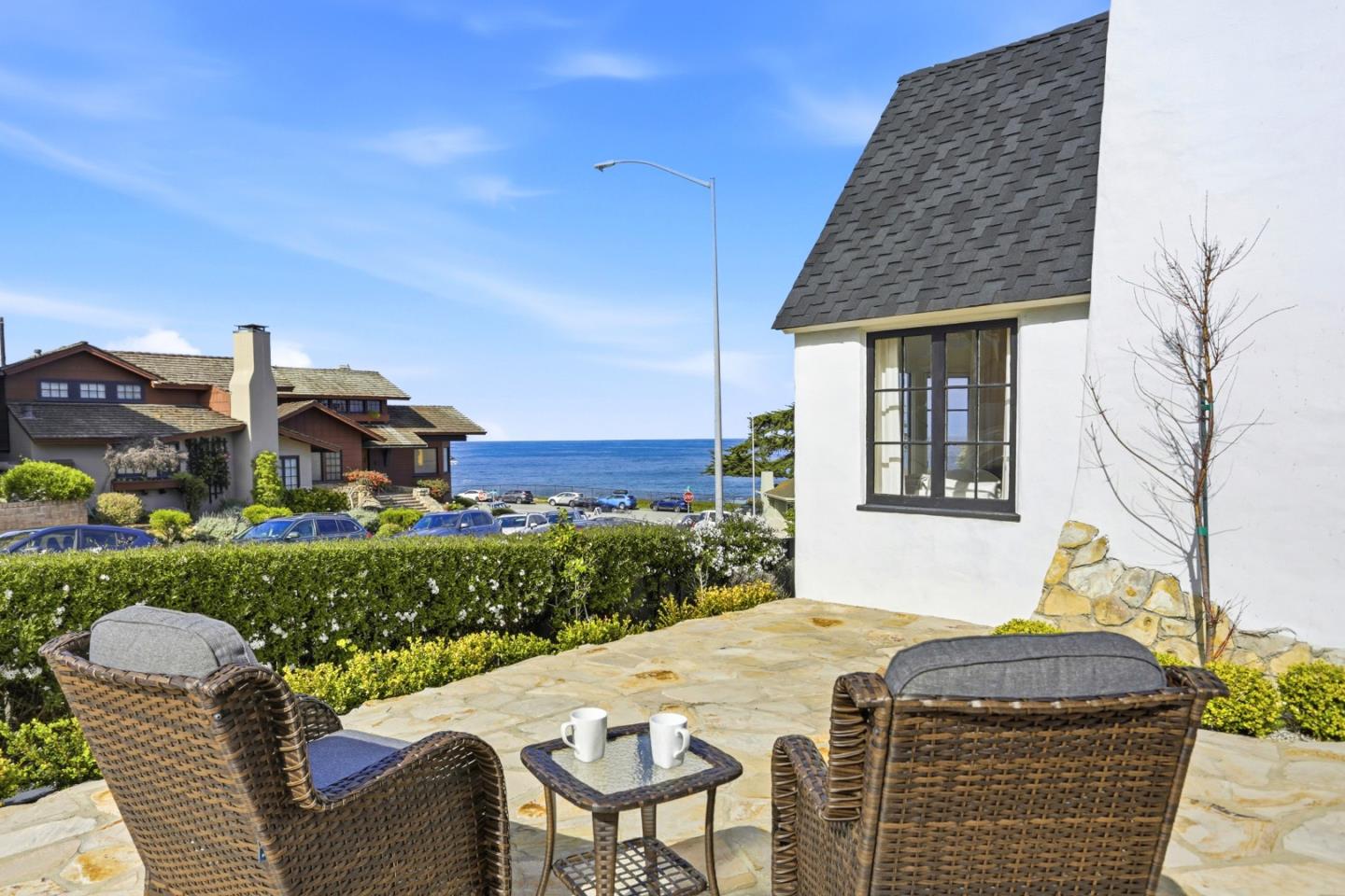 Detail Gallery Image 28 of 31 For 115 1st St, Pacific Grove,  CA 93950 - 2 Beds | 2 Baths