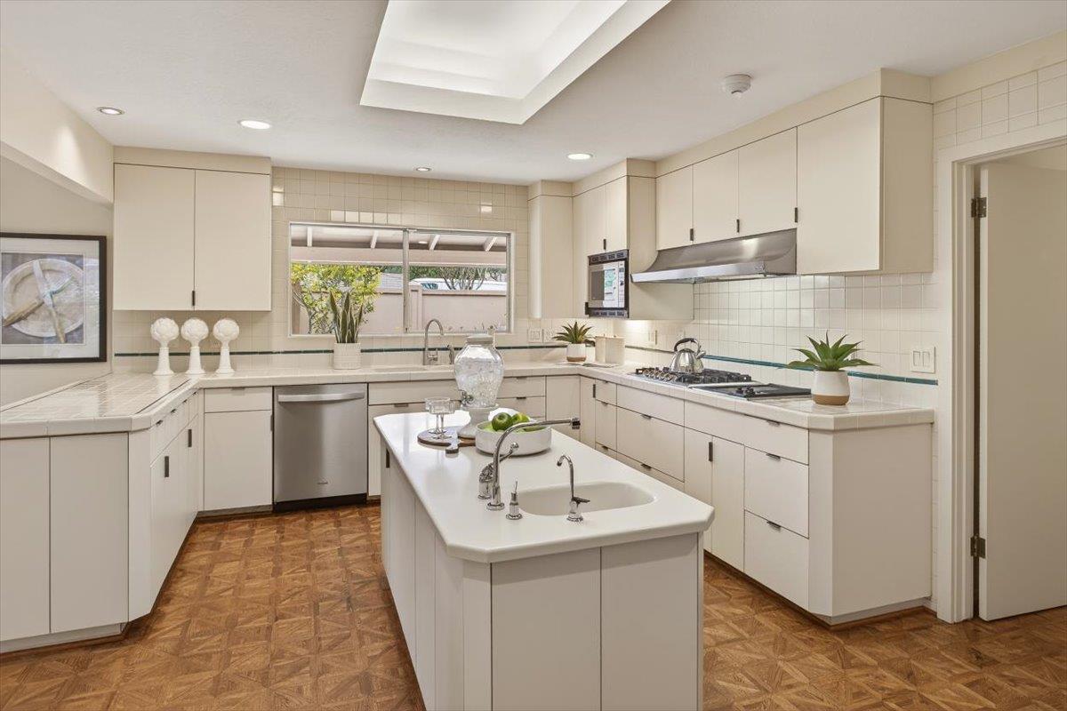 Detail Gallery Image 10 of 60 For 19401 San Marcos Rd, Saratoga,  CA 95070 - 5 Beds | 5 Baths