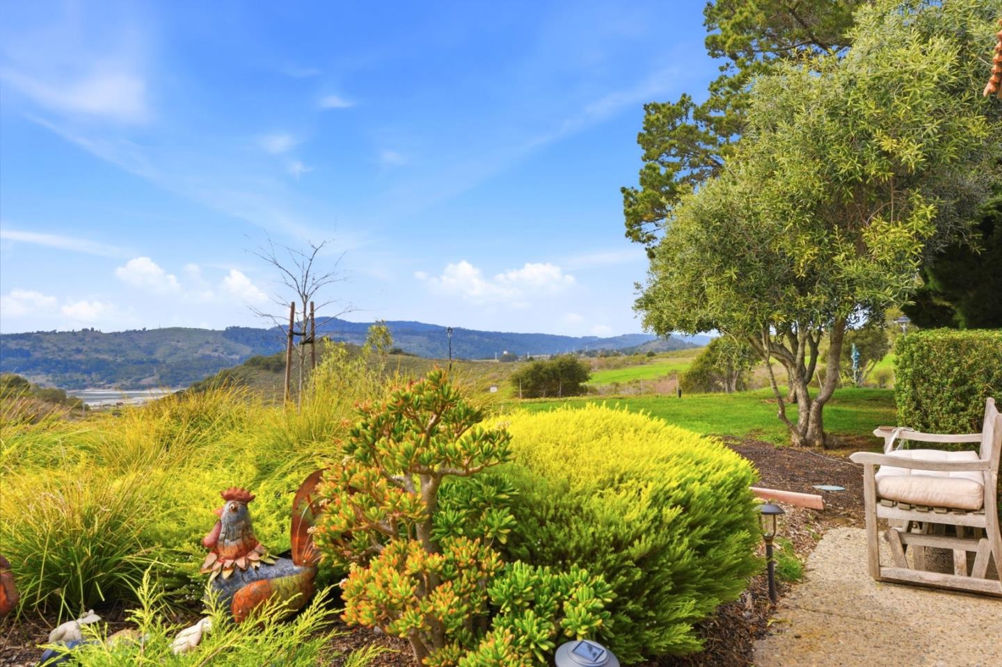 Detail Gallery Image 24 of 25 For 1 Rinconada Cir, Belmont,  CA 94002 - 3 Beds | 2 Baths