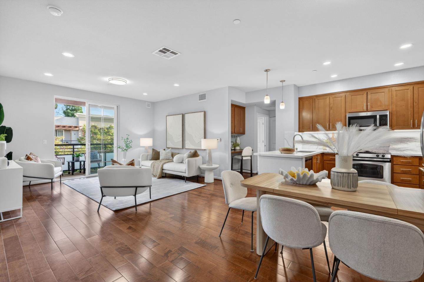 Front Image Thumbnail for ML82035036