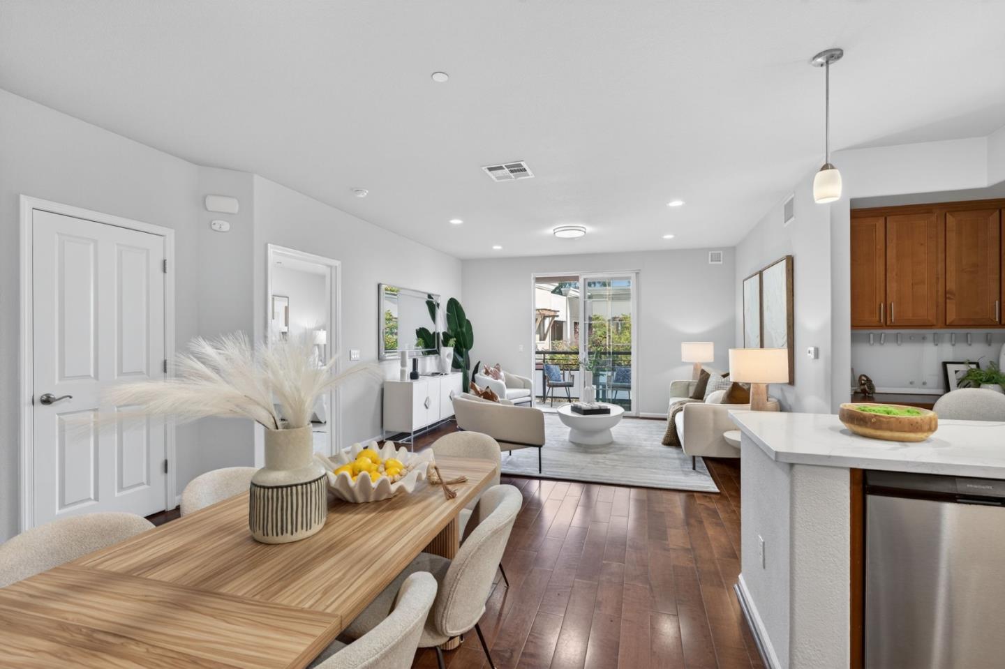 Detail Gallery Image 9 of 37 For 4388 El Camino Real #348,  Los Altos,  CA 94022 - 2 Beds | 2 Baths