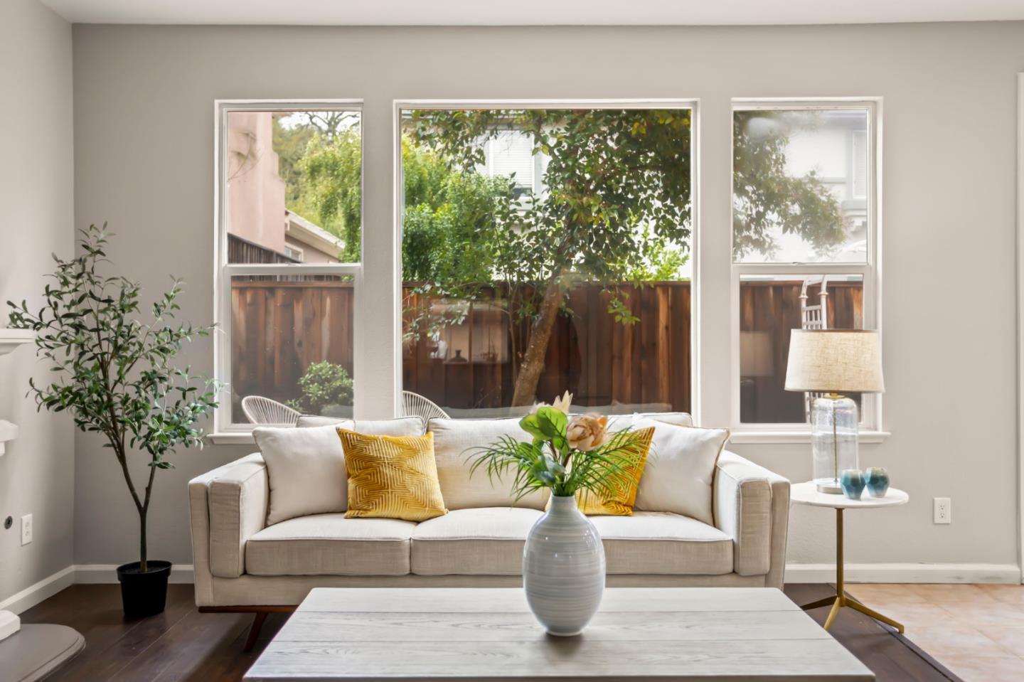 Detail Gallery Image 15 of 57 For 1714 via Cortina, San Jose,  CA 95120 - 3 Beds | 2/1 Baths