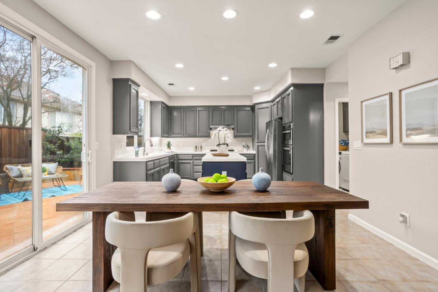 Detail Gallery Image 21 of 57 For 1714 via Cortina, San Jose,  CA 95120 - 3 Beds | 2/1 Baths