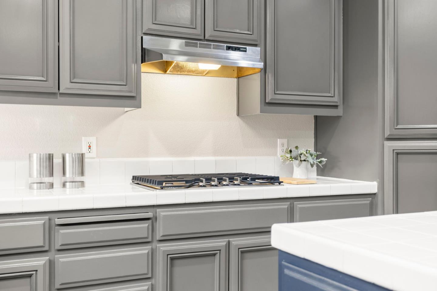 Detail Gallery Image 25 of 57 For 1714 via Cortina, San Jose,  CA 95120 - 3 Beds | 2/1 Baths